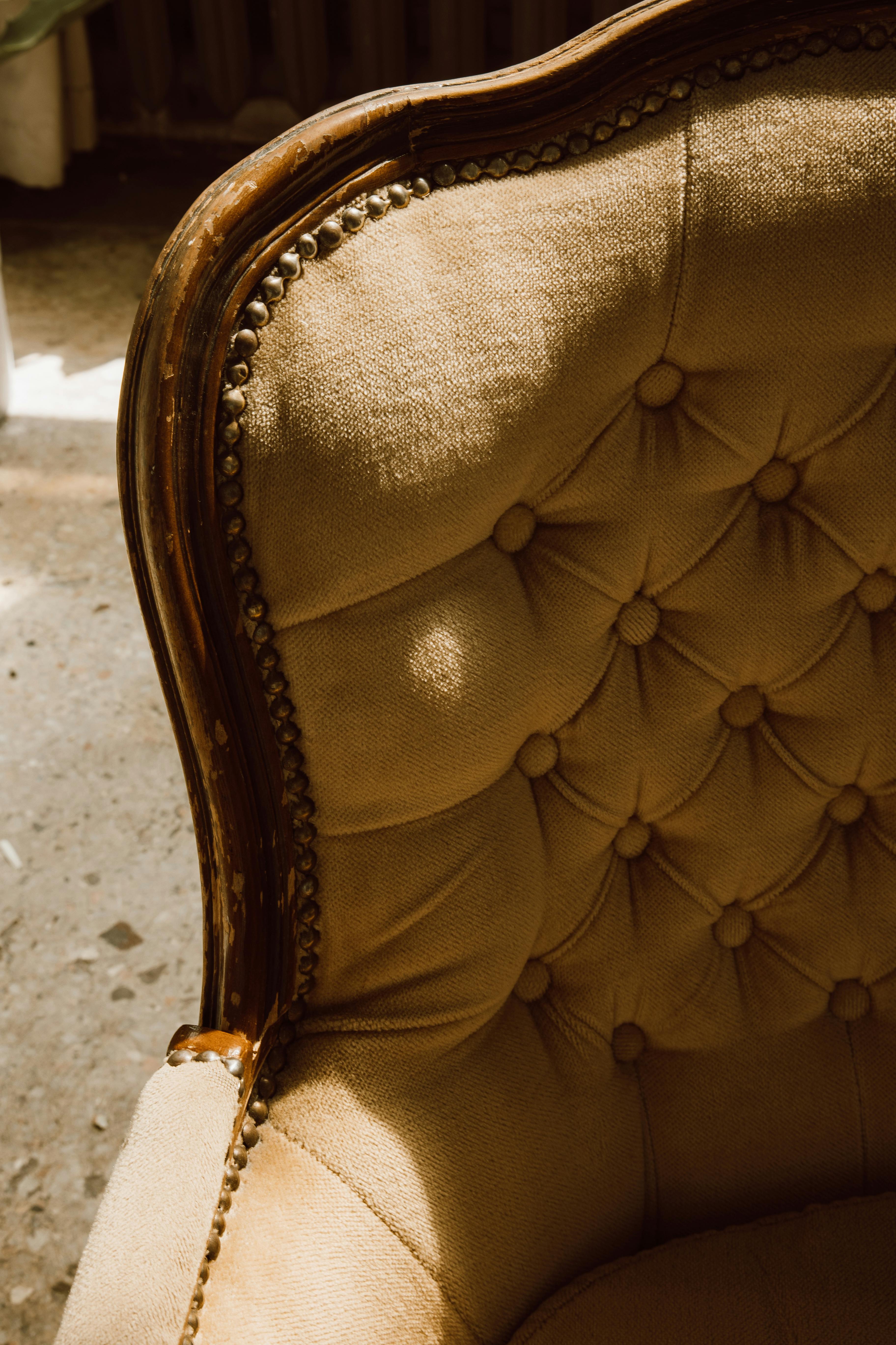 Tufted Chair Classic Craft